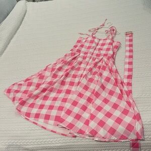 Barbie costume / pink dress. Youth XL, fits woman size 10.